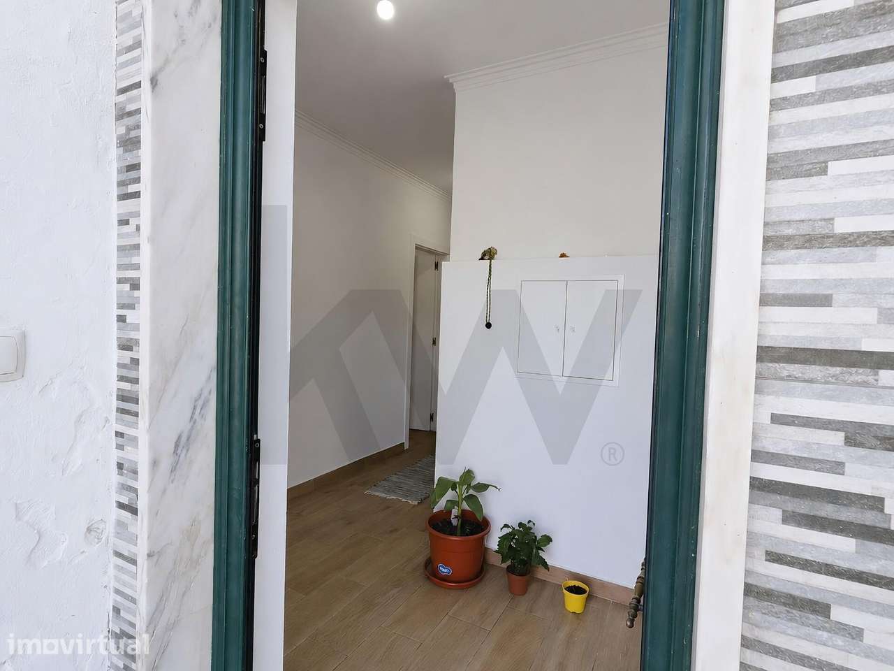 T3 com 2 Suites | Totalmente Remodelado | Amplo Logradouro de 109 m2 — - Grande imagem: 4/23