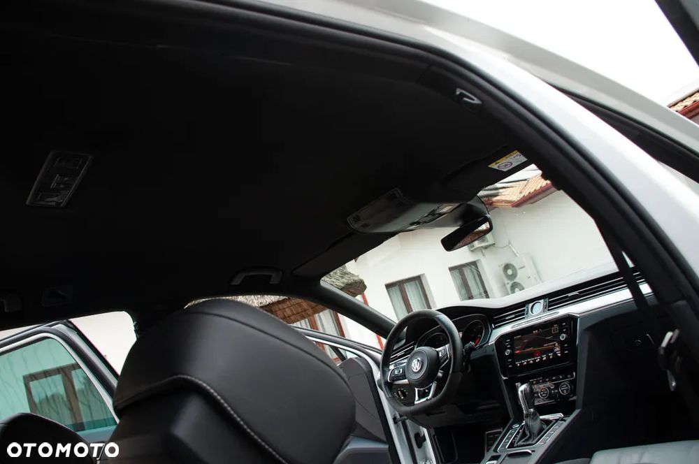 Volkswagen Passat 2.0 TDI SCR 4Motion DDG Highline - 27