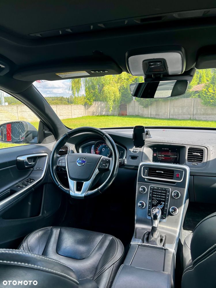 Volvo V60 T5 Geartronic Momentum - 12