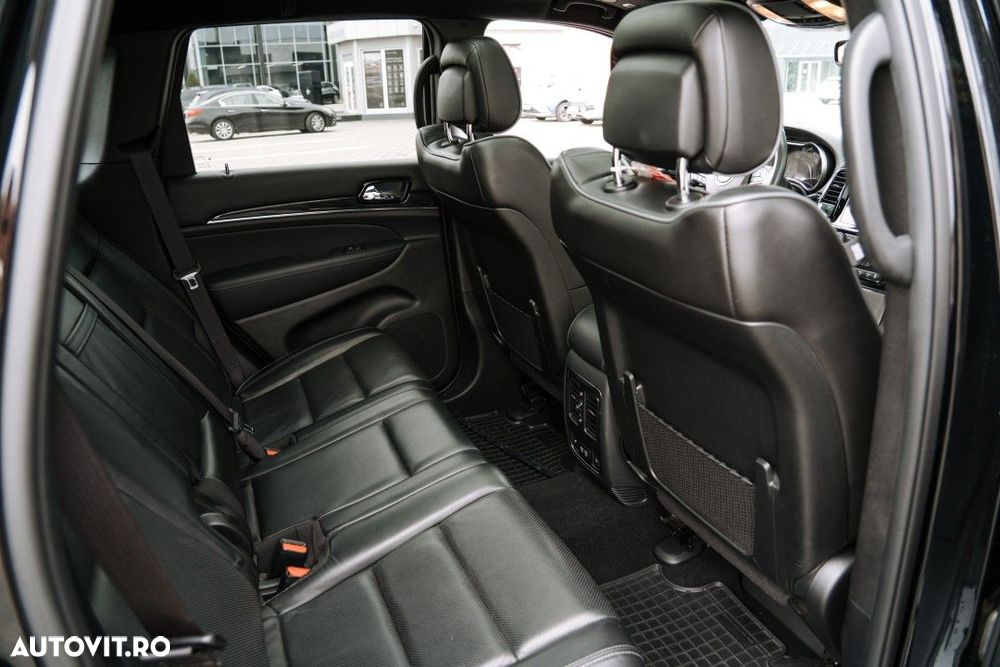 Jeep Grand Cherokee - 18