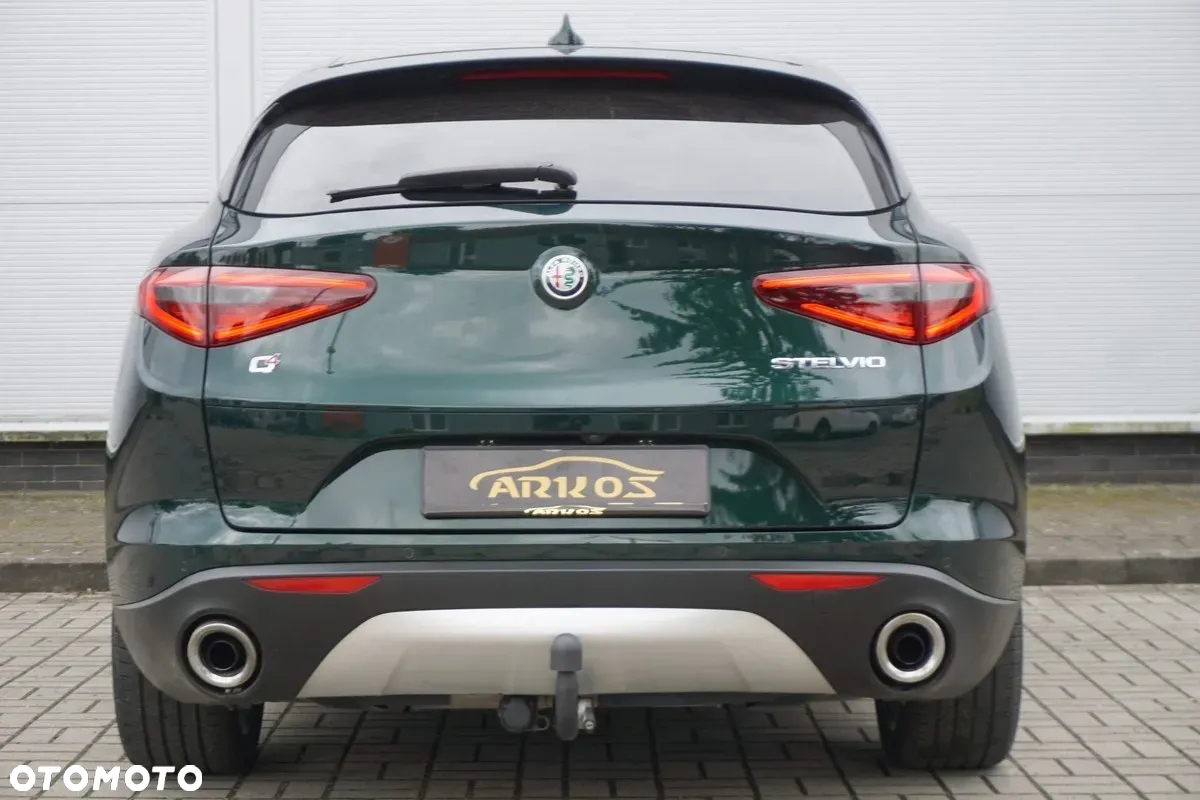 Alfa Romeo Stelvio 2.0 Turbo 16V AT8-Q4 First Edition - 31