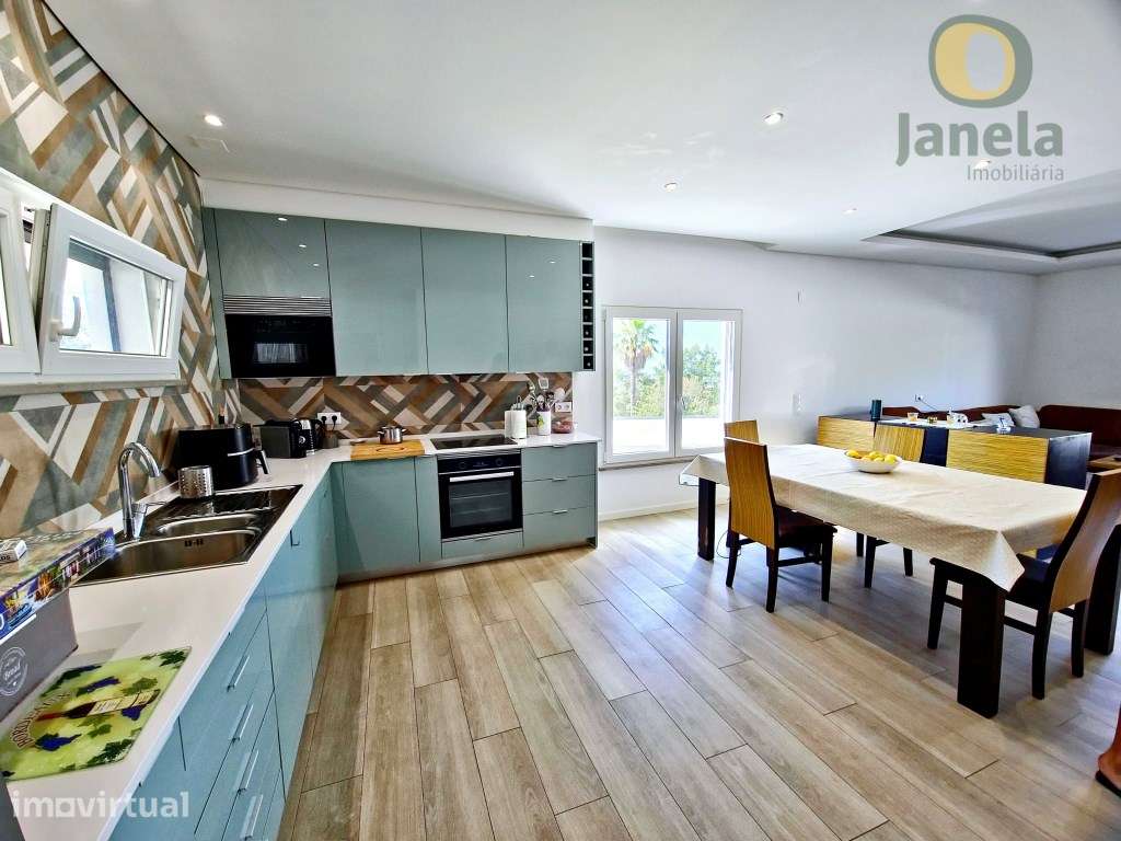 MORADIA CONTEMPORÂNEA T3 + ANEXO T2, com vista mar e terreno - Grande imagem: 2/26