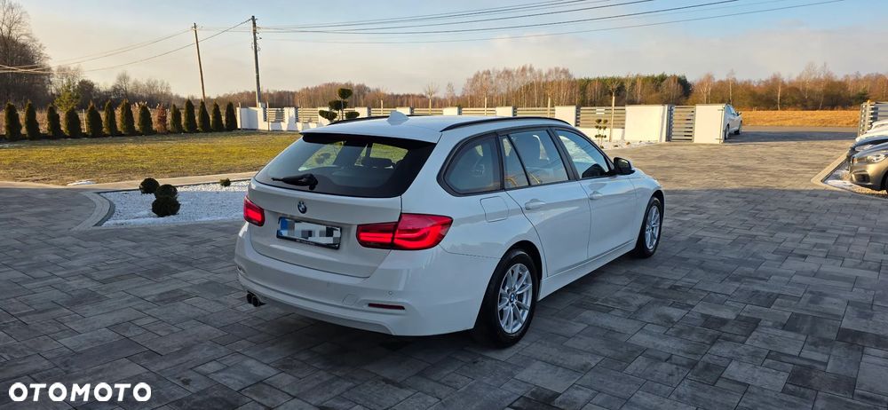 BMW Seria 3 320d xDrive Sport Line - 5
