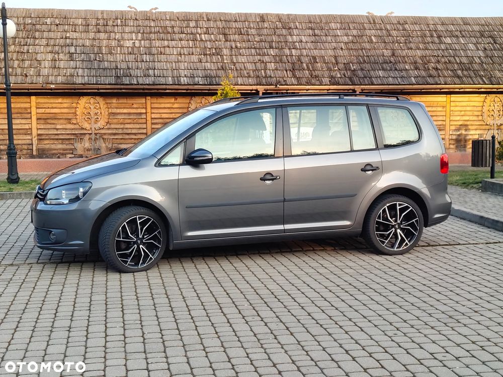 Volkswagen Touran 2.0 TDI DPF STYLE - 35