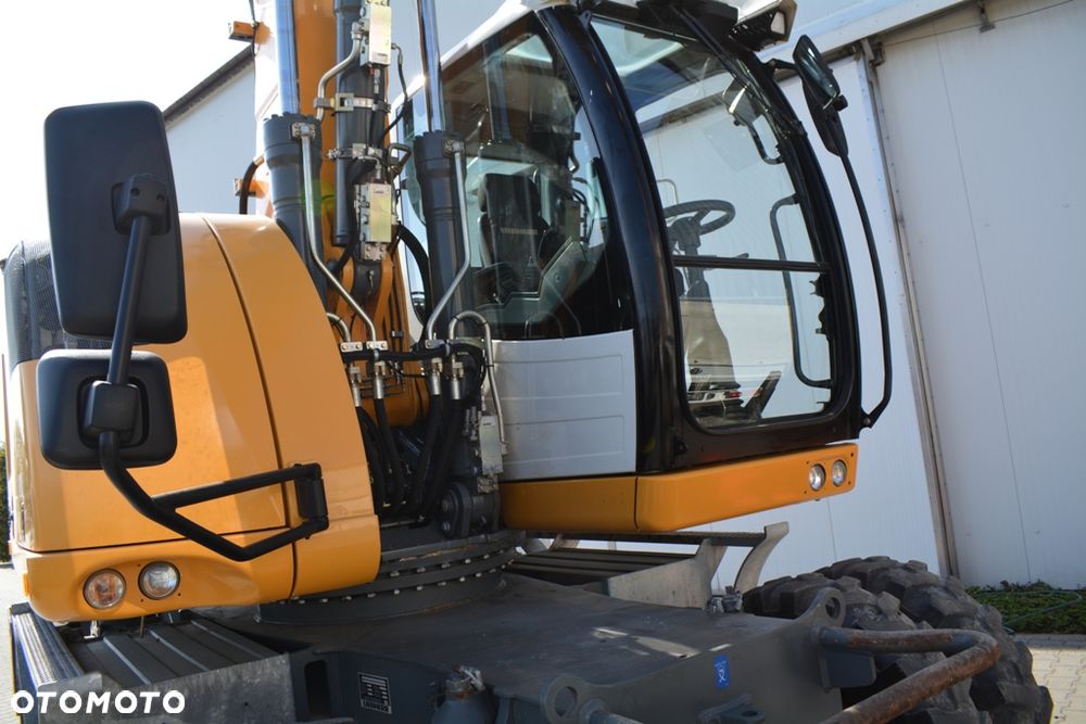Liebherr A 918 Compact / STAN PERFEKT / 18T / JAK NOWA / Ramie 3x łamane - 17