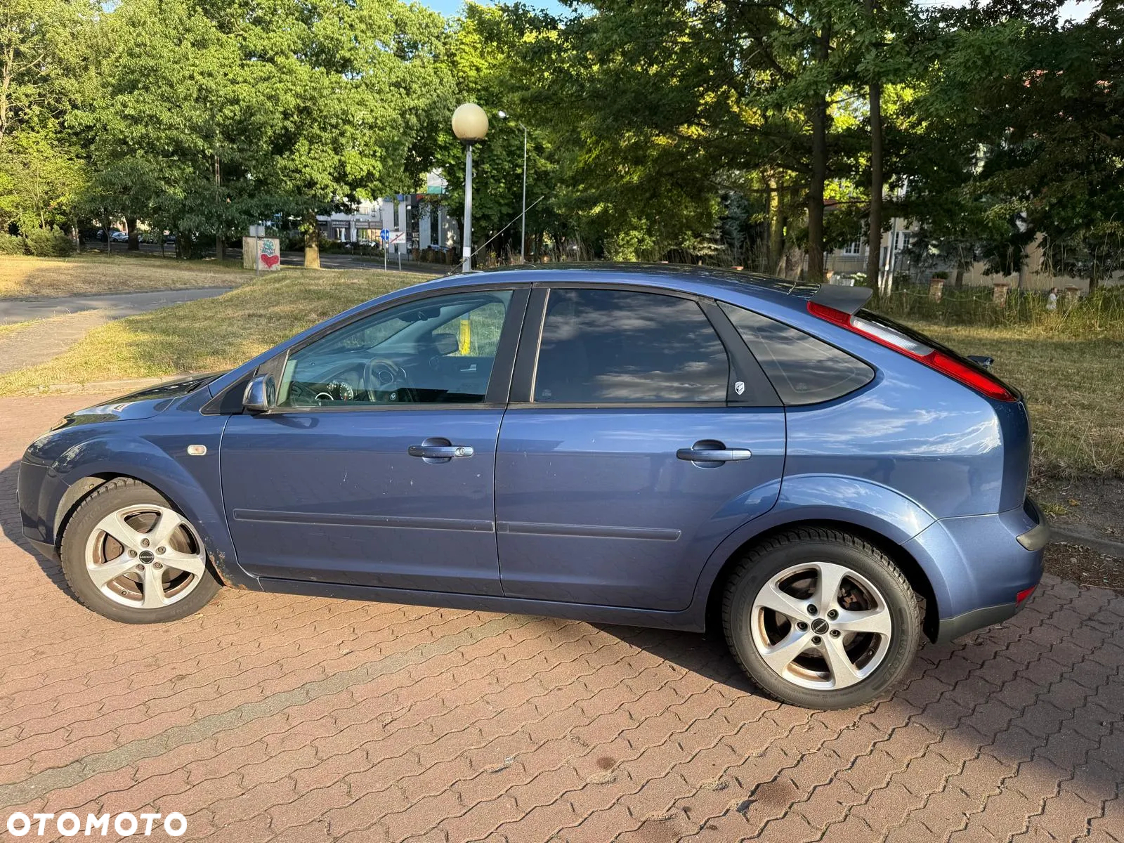 Ford Focus 2.0 16V Ghia - 11