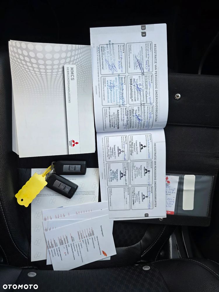 Mitsubishi Outlander 2.0 4WD Plus - 37