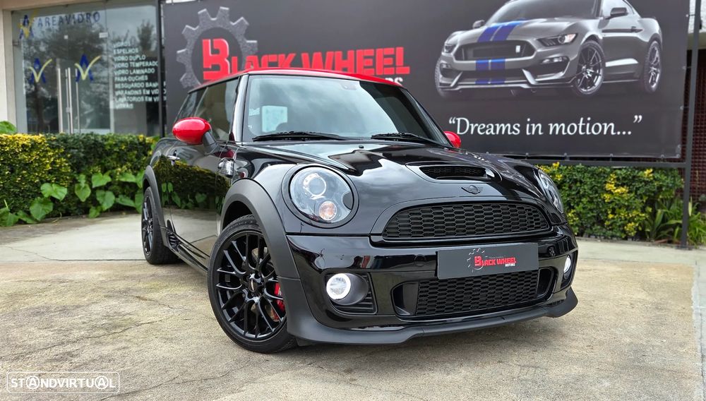 MINI 3 Portas John Cooper Works - 18