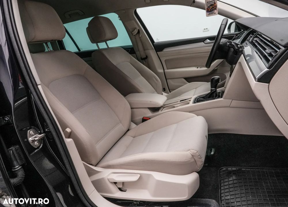 Volkswagen Passat 2.0 TDI DSG Highline - 14