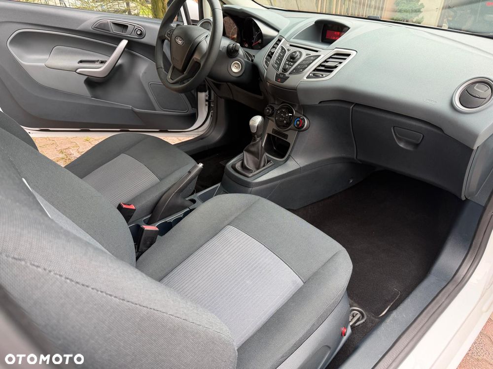 Ford Fiesta - 9