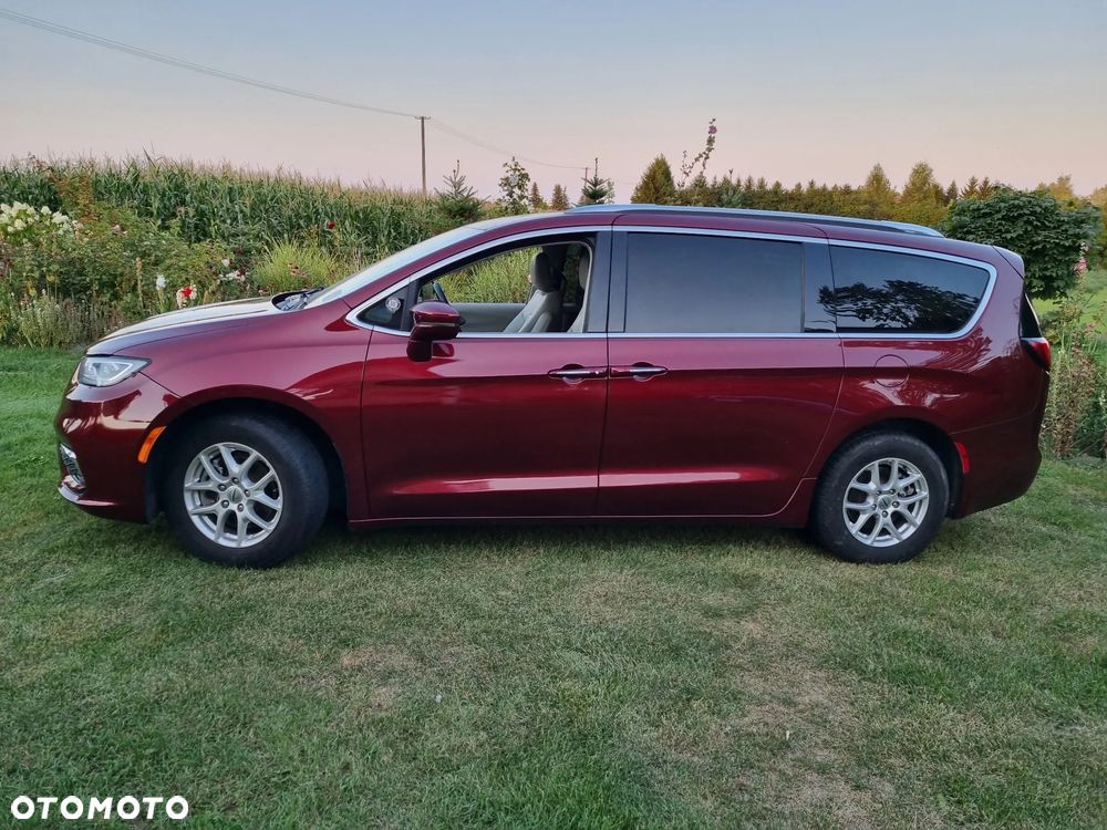Chrysler Pacifica - 5