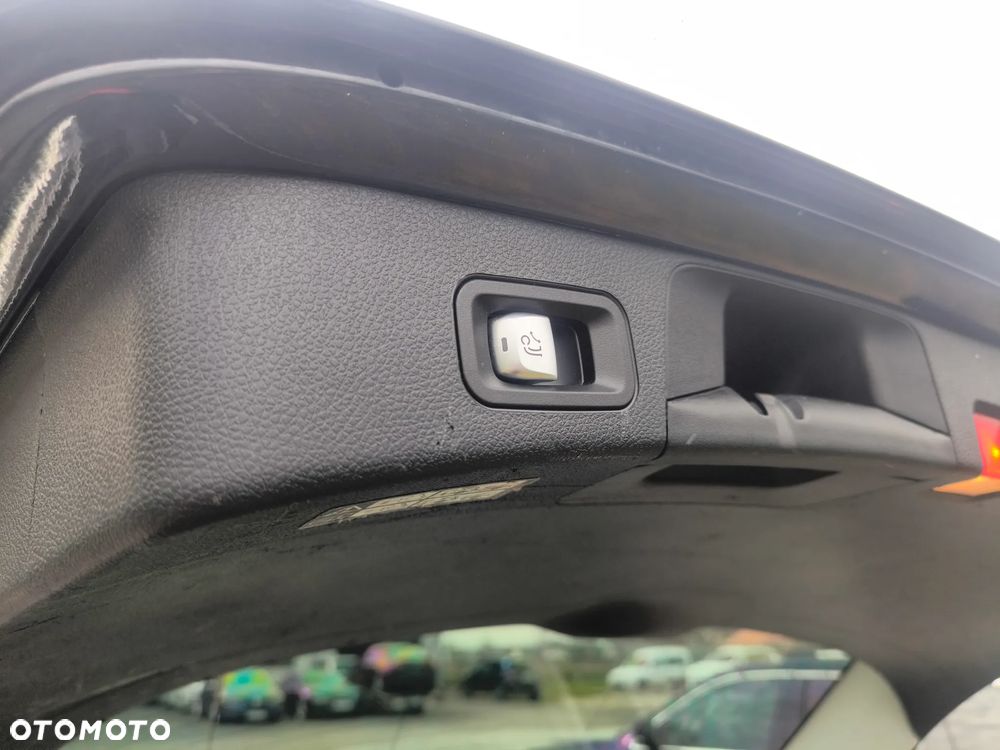 Mercedes-Benz Klasa C 200 d 9G-TRONIC - 18