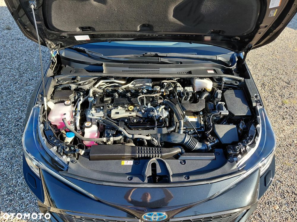 Toyota Corolla 2.0 Hybrid Executive - 39