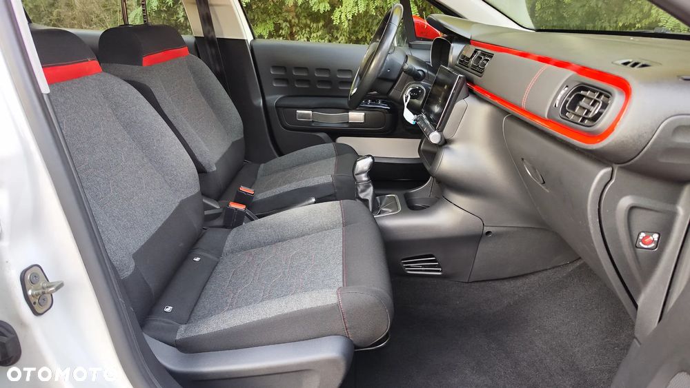 Citroën C3 1.2 PureTech Shine - 32