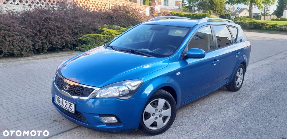 Kia Ceed - 1