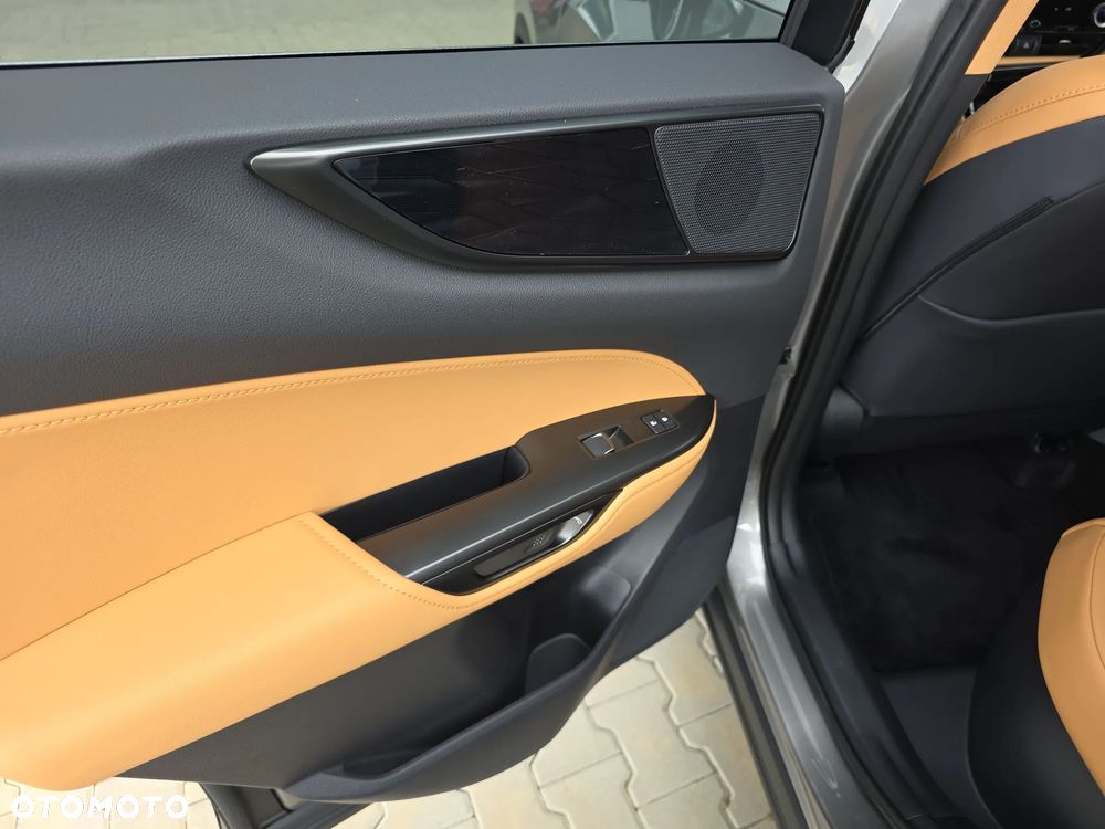 Lexus NX 350h Prestige AWD - 24
