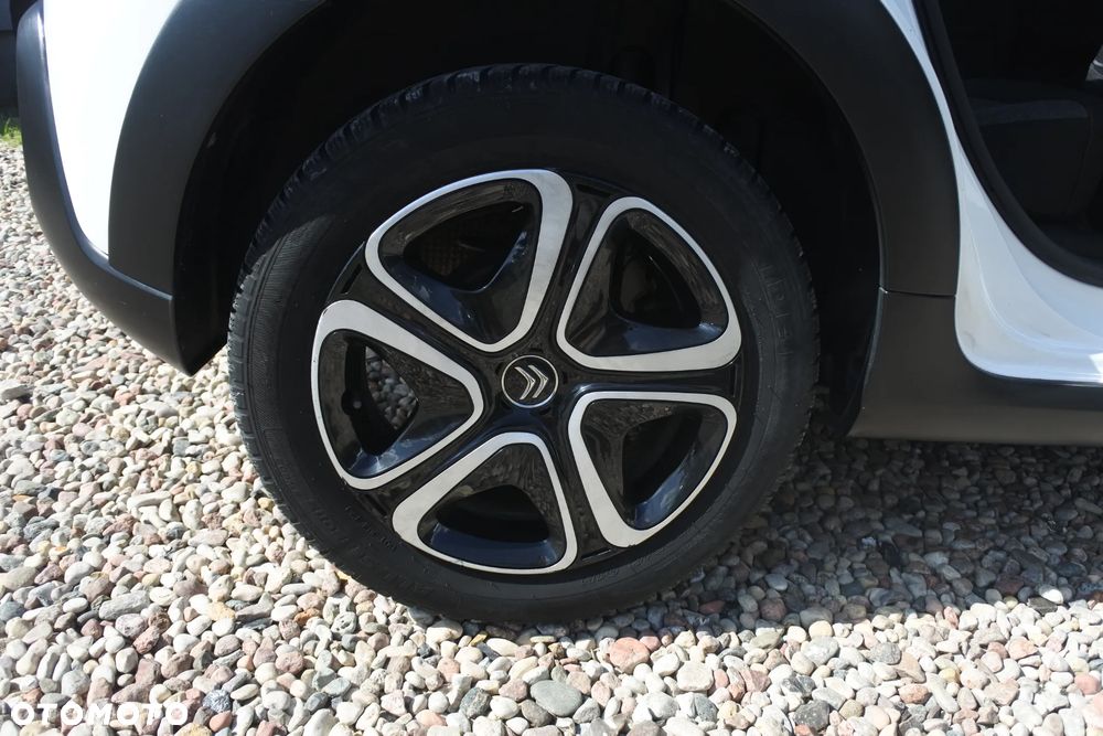 Citroën C3 1.2 PureTech Exclusive - 32