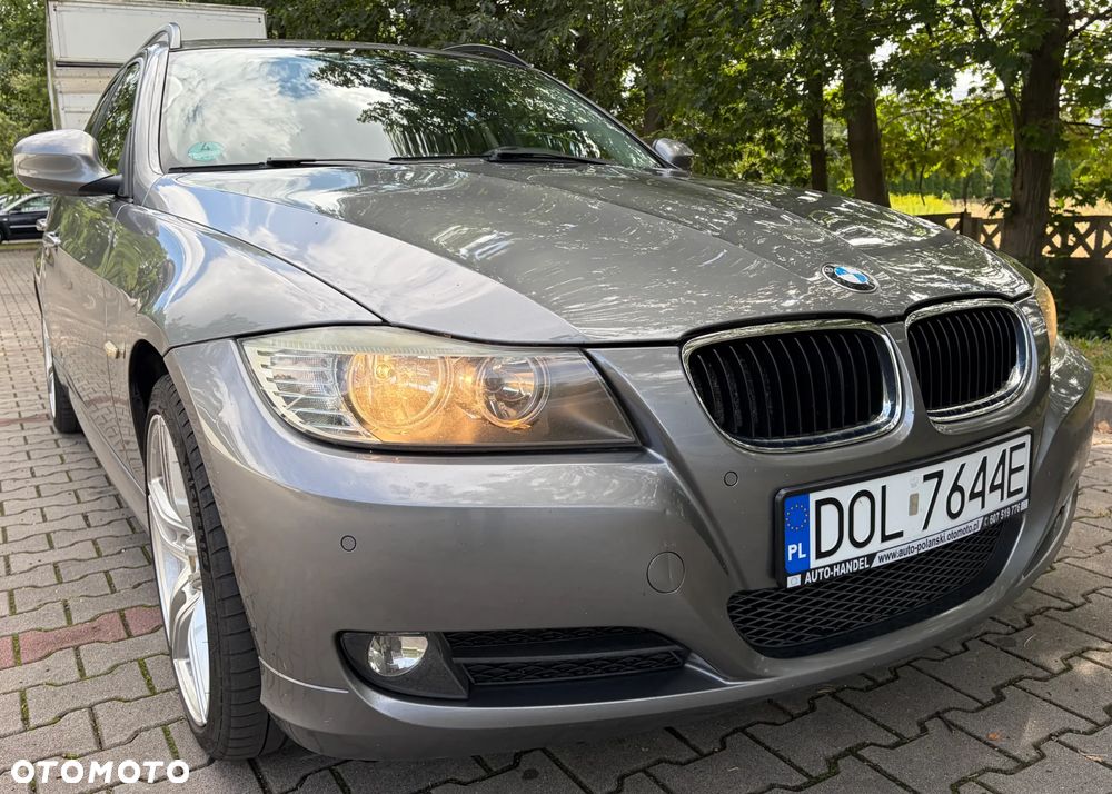 BMW Seria 3 318i - 1