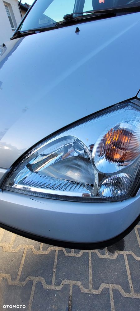 Suzuki Liana Kombi 1.6 Comfort - 11