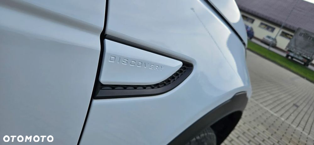 Land Rover Discovery Sport TD4 HSE Luxury - 24