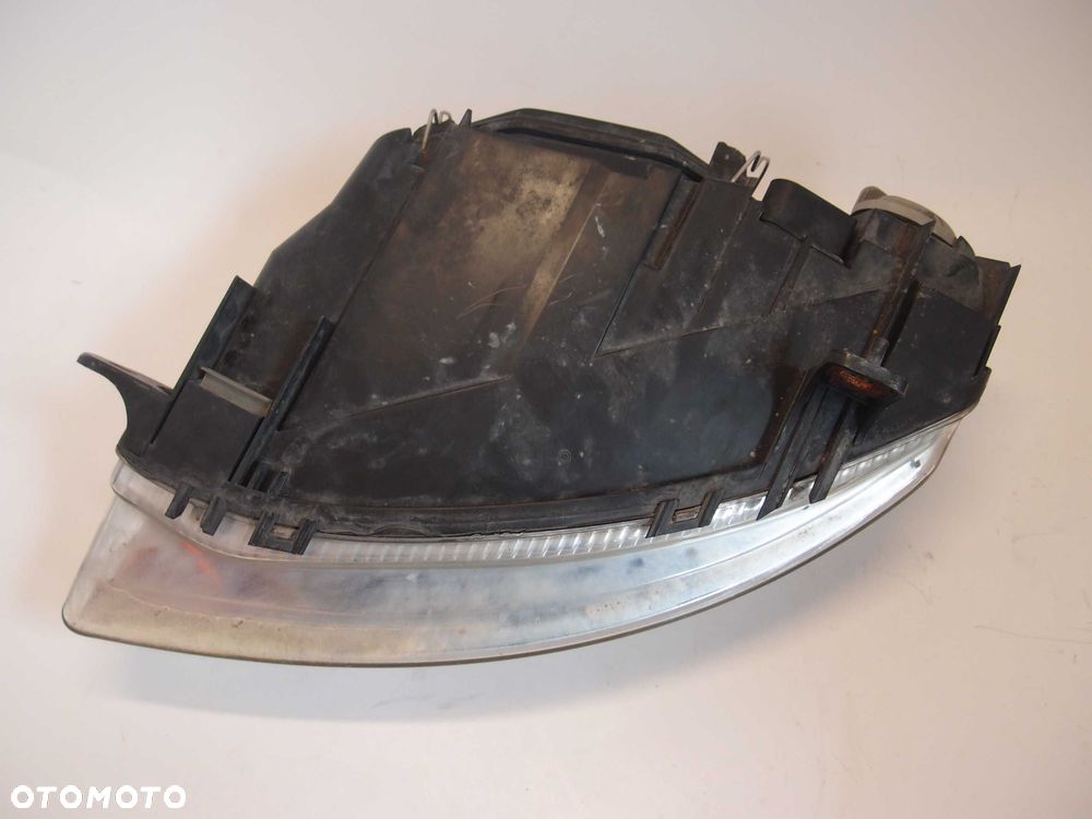 Reflektor prawy Alfa Romeo GT 2007r. - 5
