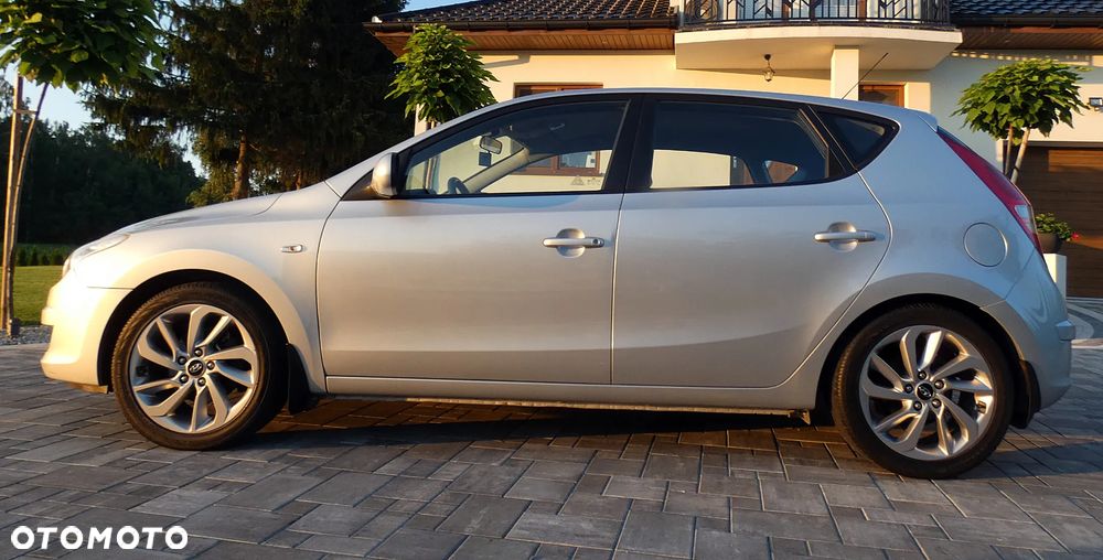 Hyundai i30 1.4 Comfort World Cup - 6