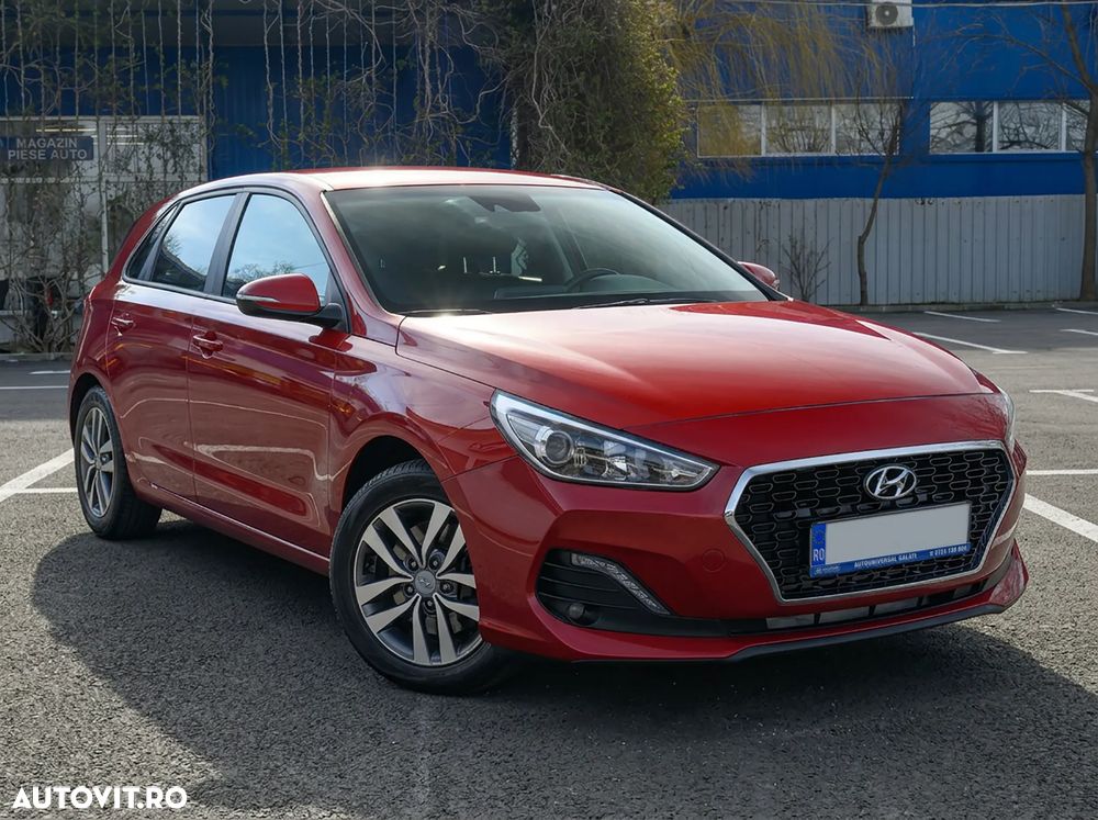 Hyundai i30 1.4 100CP 5DR M/T Highway+ - 1