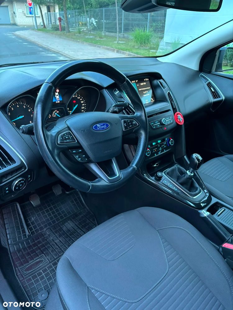 Ford Focus 1.0 EcoBoost Active Business - 17