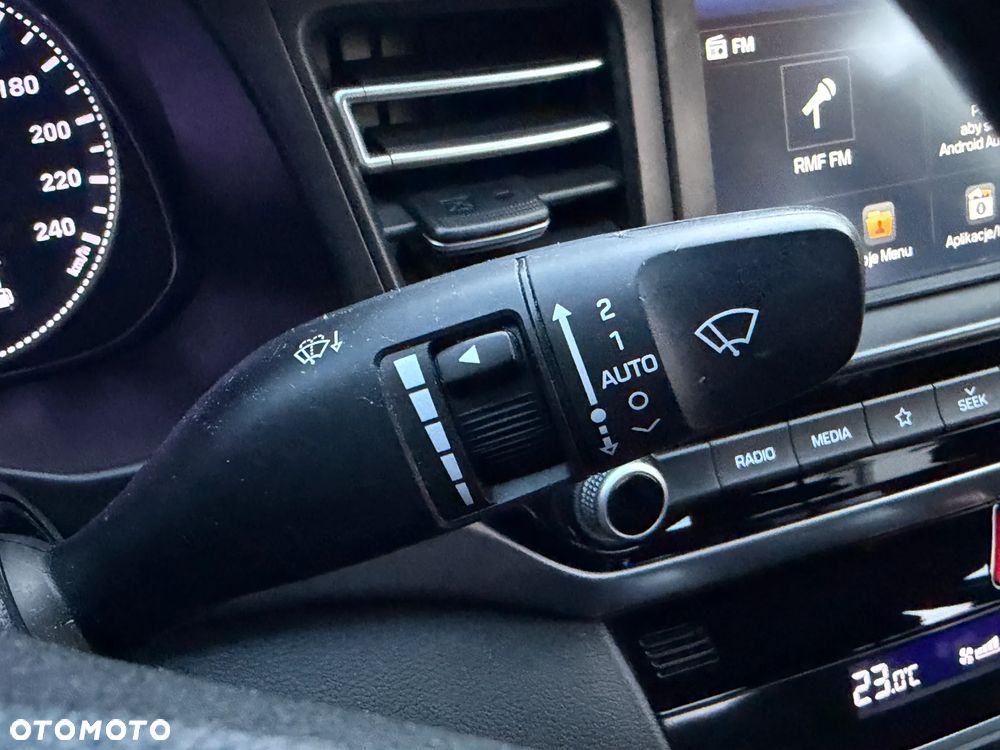 Hyundai Elantra 1.6 Comfort - 29