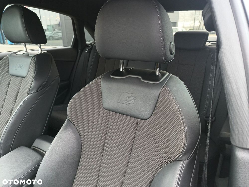 Audi A4 Limousine - 16