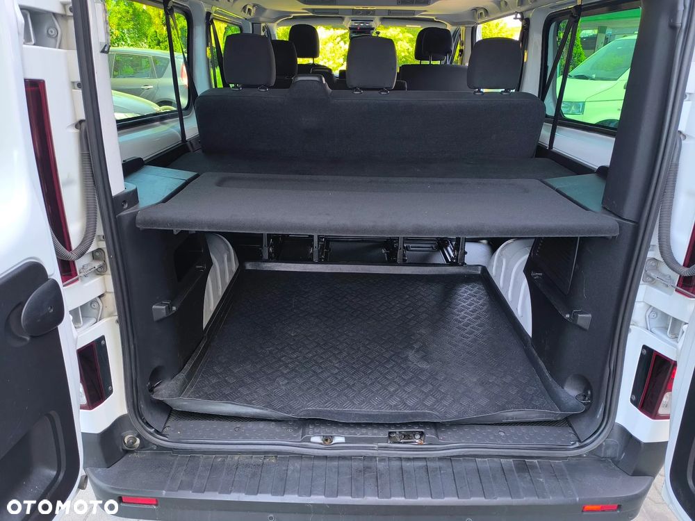 Renault Trafic 2.0 dCi - 12