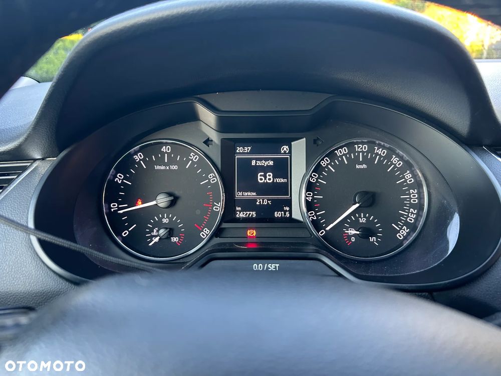 Skoda Octavia 1.4 TSI Ambition - 8