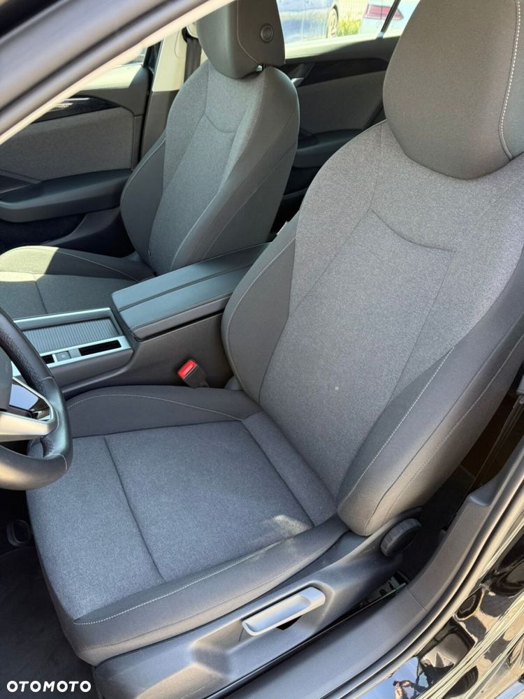 Volkswagen Passat - 11