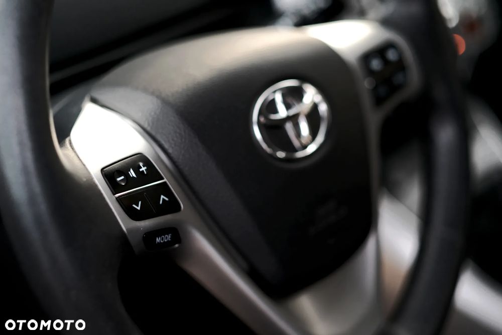 Toyota Verso 1.8 Premium EU5 - 18