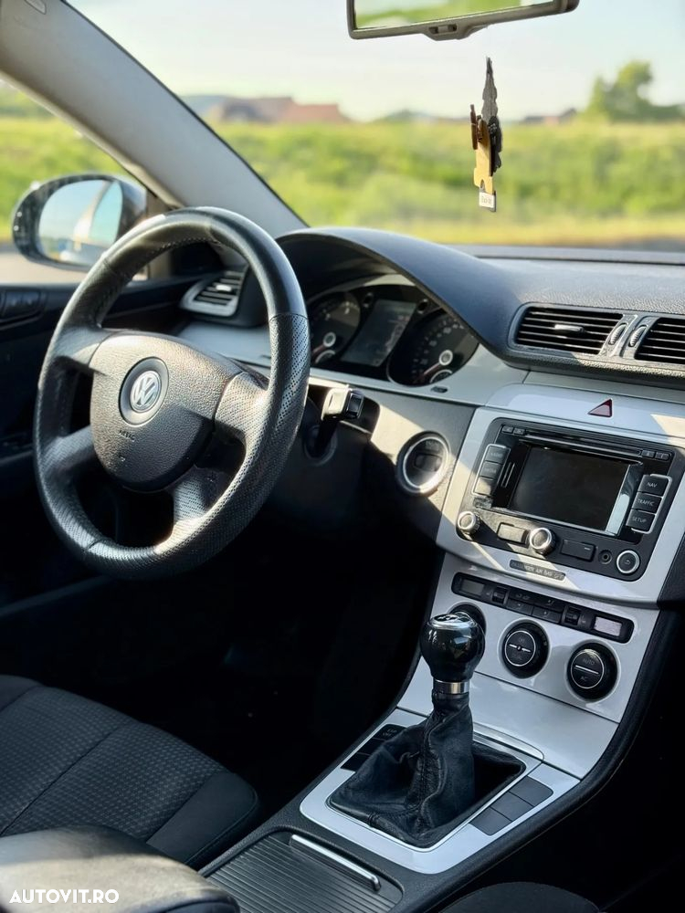 Volkswagen Passat Variant 2.0 TDI DPF Highline - 11