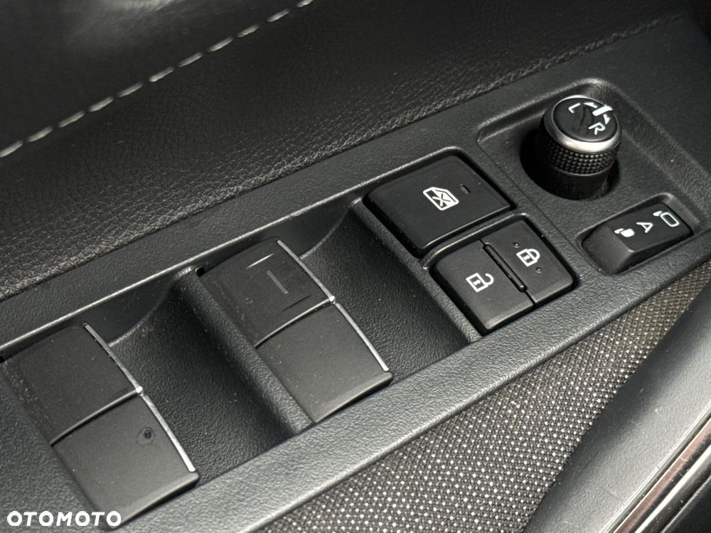 Toyota Corolla 1.8 Hybrid Comfort - 18