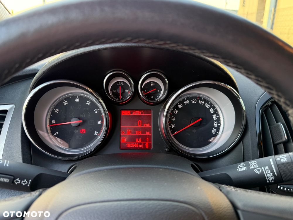 Opel Astra 1.4 Turbo Exklusiv - 33