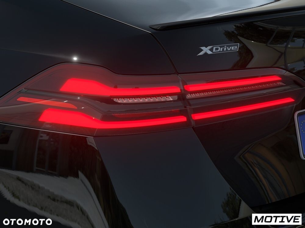 BMW Seria 5 520d xDrive mHEV M Sport - 12