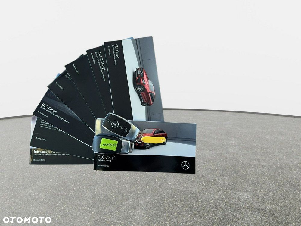 Mercedes-Benz GLC - 32