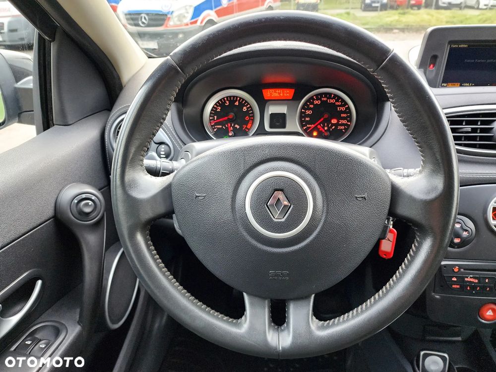 Renault Clio - 19