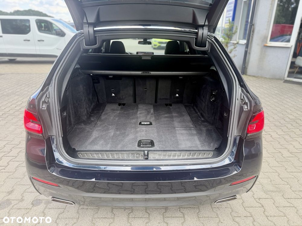 BMW Seria 5 520d xDrive M Sport Edition - 32