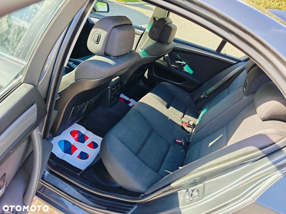 BMW Seria 5 520i - 8