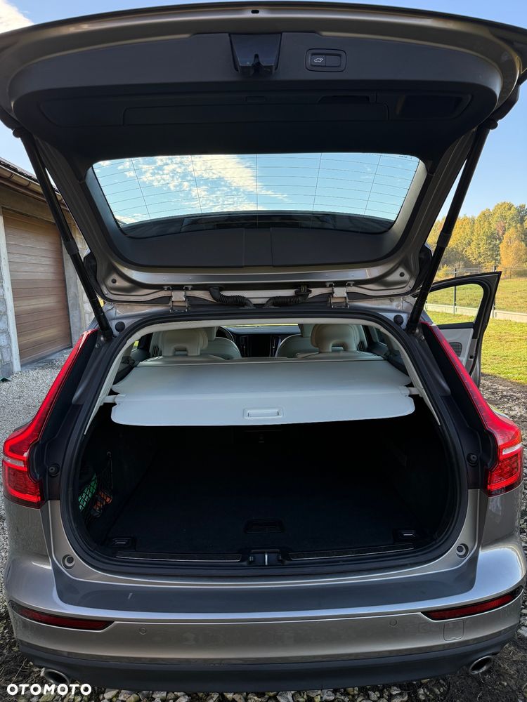 Volvo V60 D4 Momentum Pro - 21