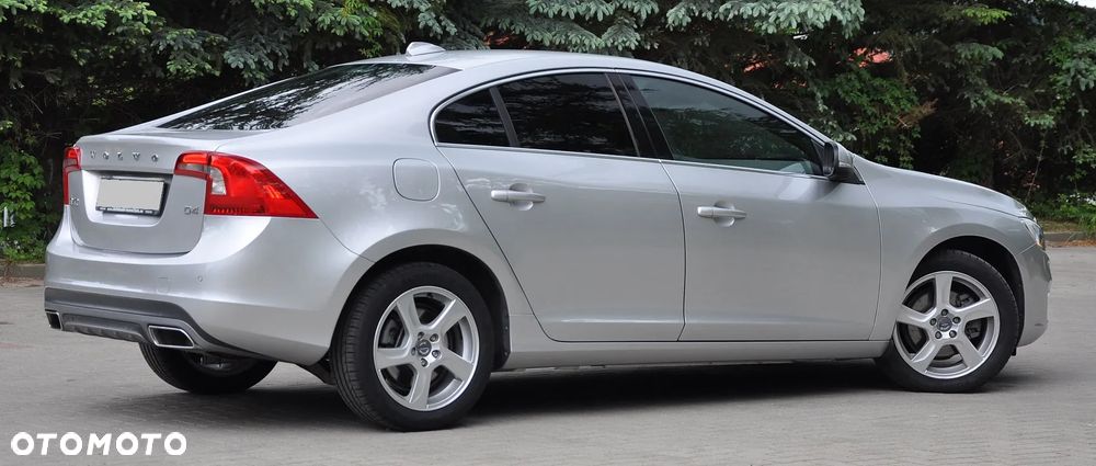 Volvo S60 D4 R-Design Summum - 18