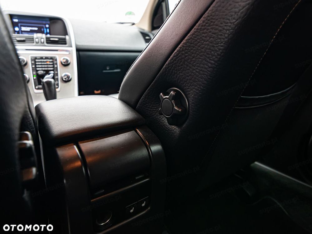 Volvo XC 60 - 24