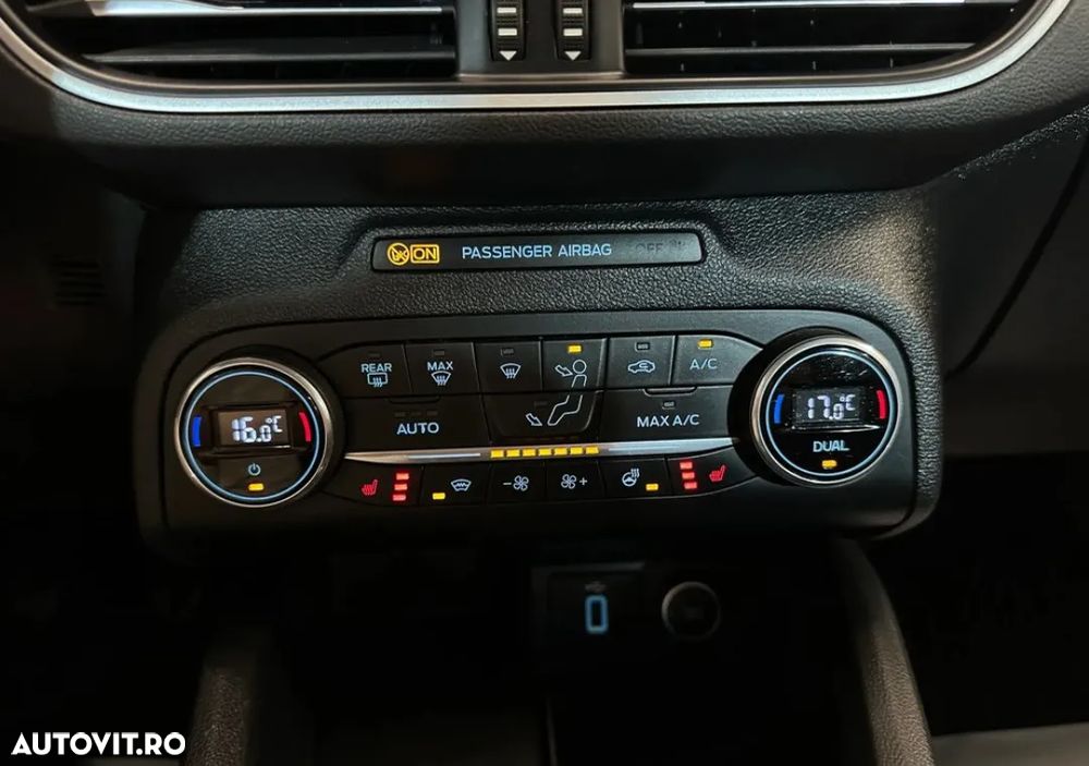 Ford Focus 1.0 EcoBoost Titanium - 10