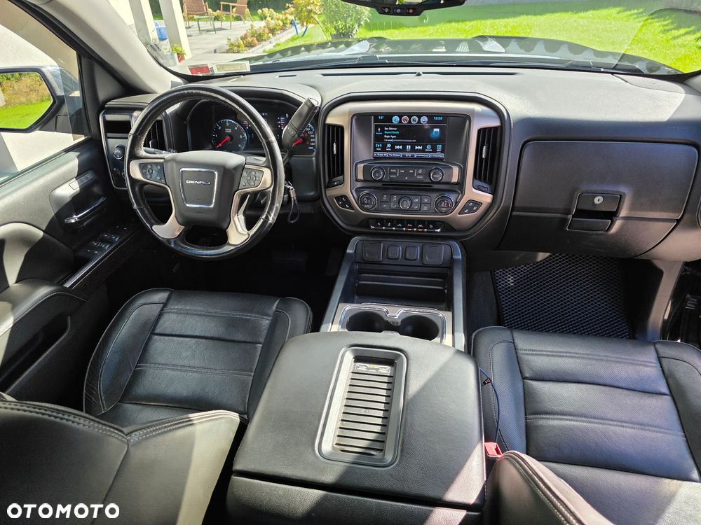 GMC Sierra - 8