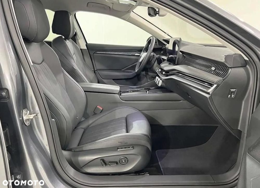 Skoda Superb 2.0 TDI SCR Selection DSG - 9