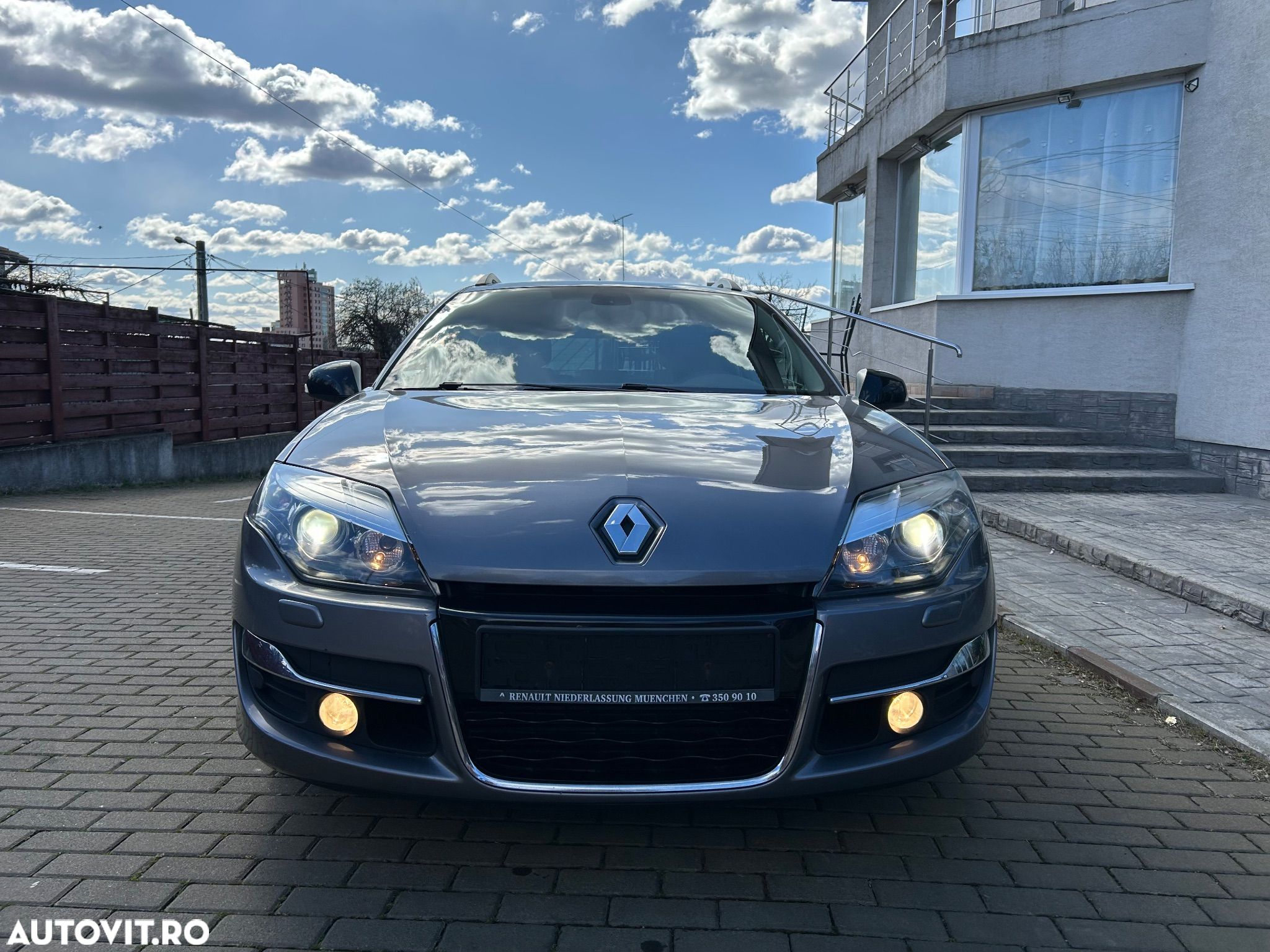 Renault Laguna dCi 150 FAP Start-Stop Bose Edition - 3