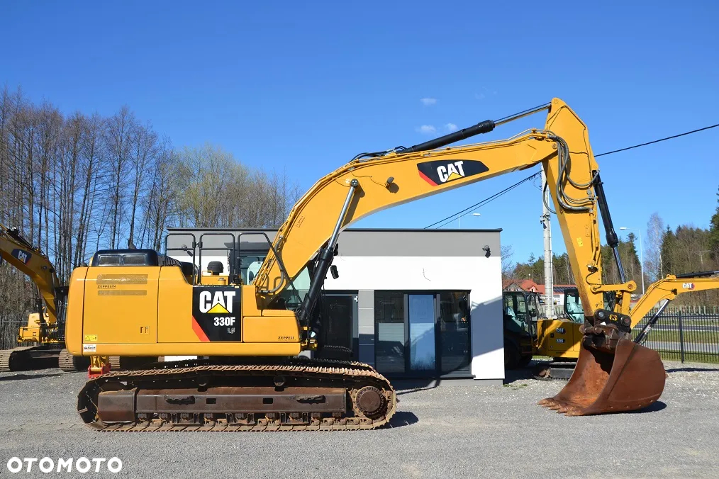 Caterpillar CAT 330 F - 12